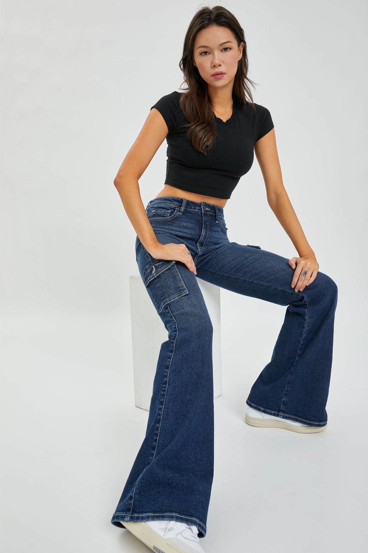 Cargo Wide-Legged Jeans